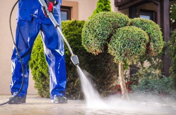 Driveway Cleaning in Palm Bay