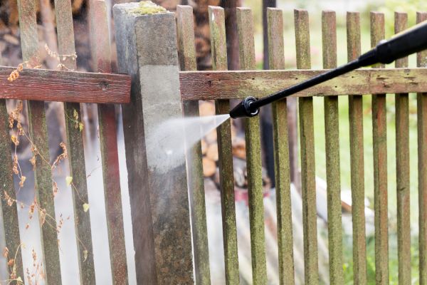 Fence Dirt Removal in Palm Bay