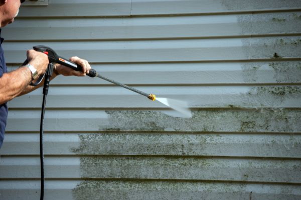 Vinyl Siding Power Washing in Palm Bay