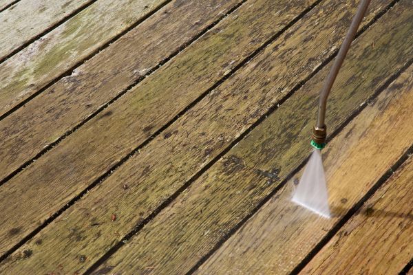 Deck Mold Removal in Palm Bay